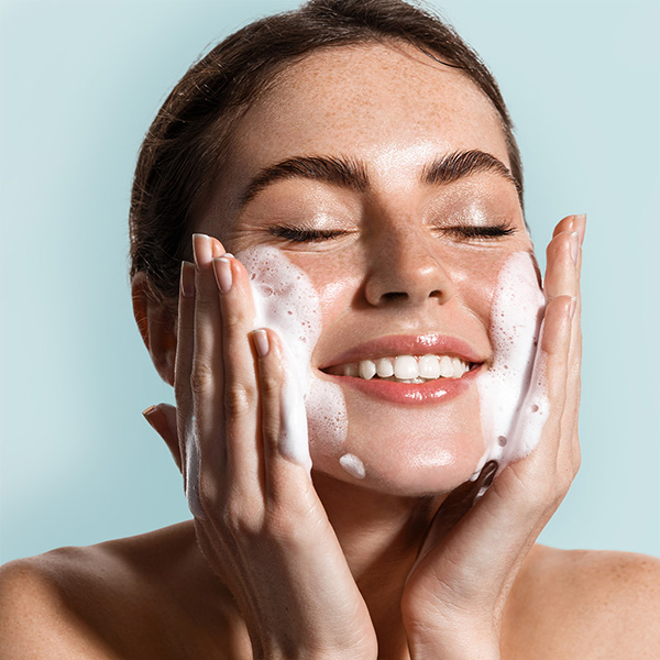 Clarifying Cleansing Foam | Reinigung Clarifying Cleansing Foam | Reinigung