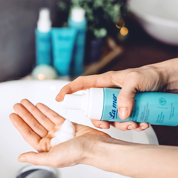 Clarifying Cleansing Foam | Reinigung Clarifying Cleansing Foam | Reinigung