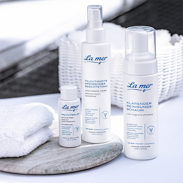 Feuchtigkeitsspendendes Gesichtstonic | Reinigung