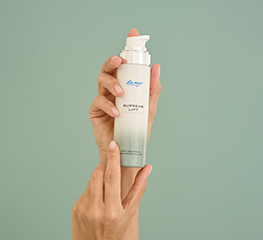 Jetzt straffende Dekolleté Creme entdecken und Sofort-Effekt spüren!